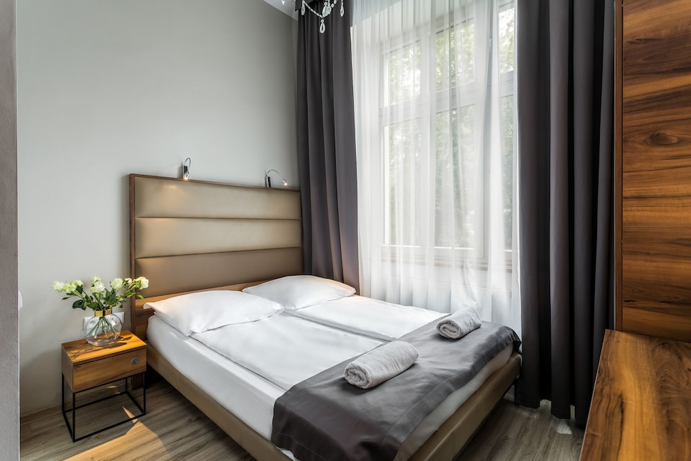 Classic Double Room - Photo 1