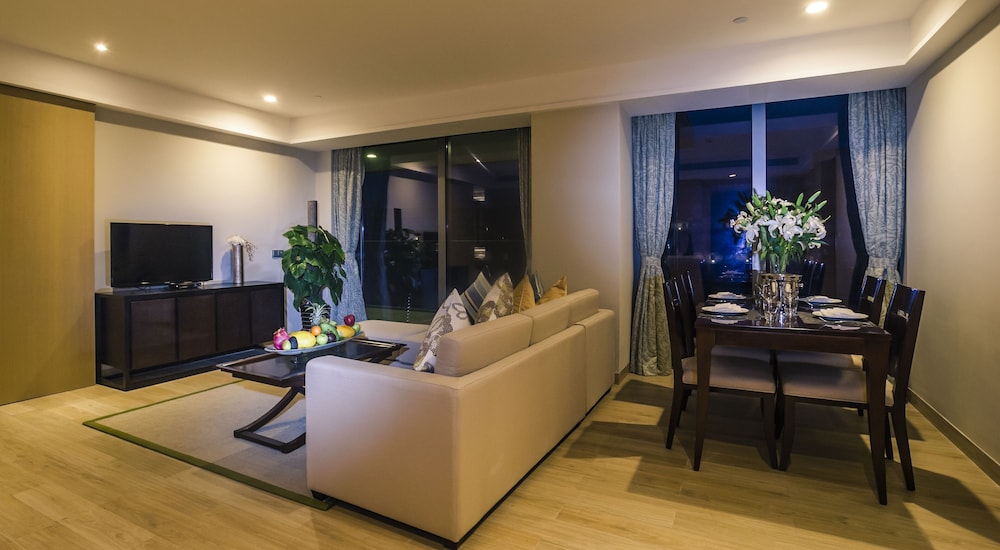 Greentown Sea View Suite photo 3