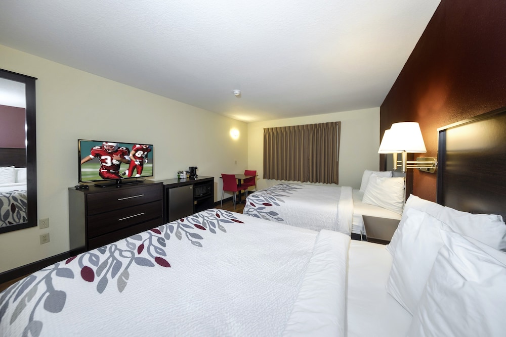 Superior Room (2 Queen Beds & Sofabed, Smoke Free) - Photo 1