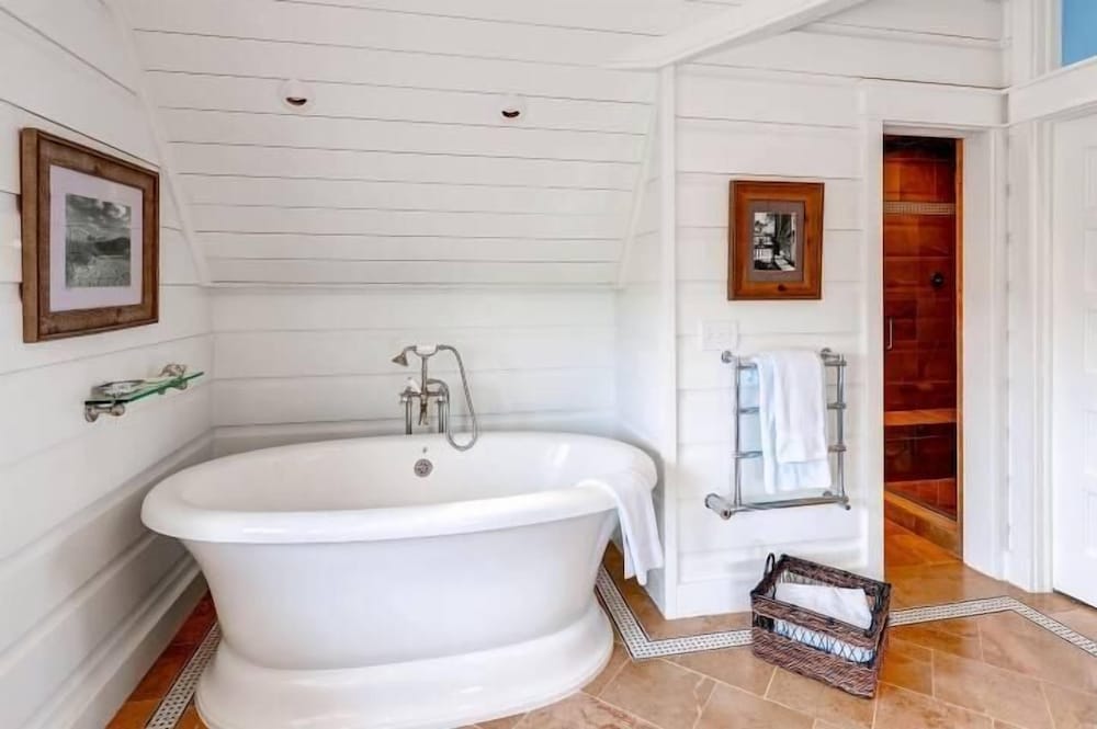 Family House, 4 Bedrooms, Ocean View, Sea Facing photo 2