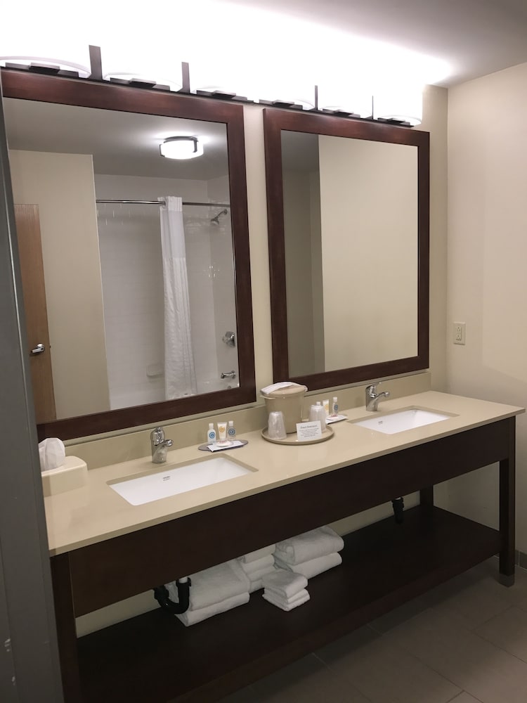 Suite, 2 Queen Beds, Non Smoking - Photo 6