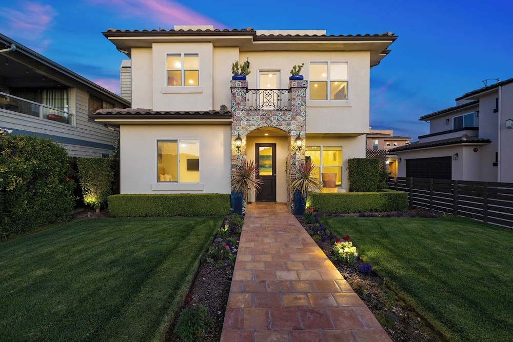 House (4 Bedrooms) photo 1
