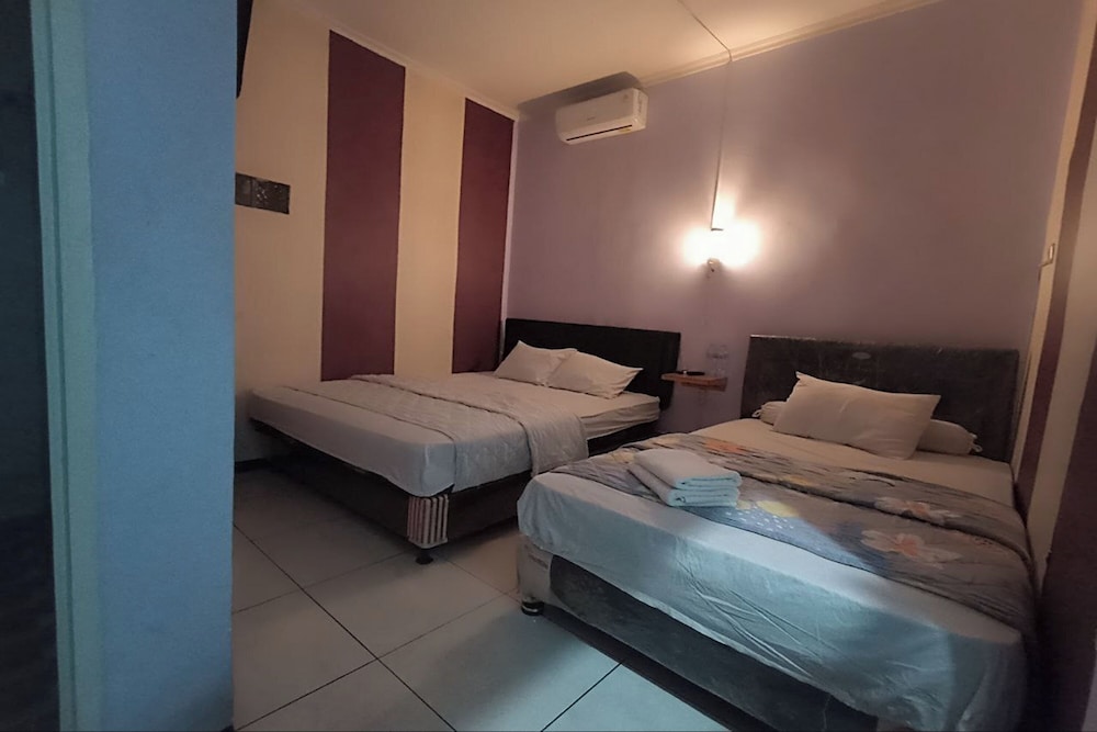 Deluxe Twin Room photo 3