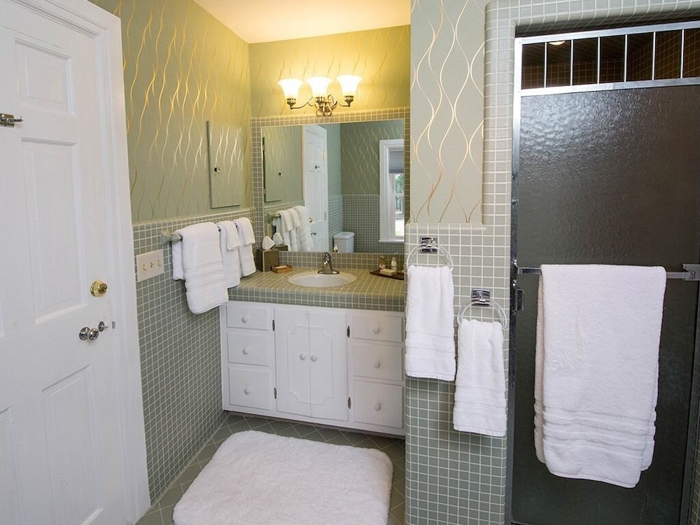 Luxury Double Room, Ensuite, Harbor View (The Premier) photo 3