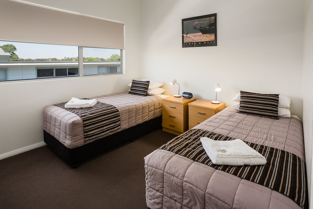 Deluxe Apartment, 2 Bedrooms, Kitchen, Courtyard View photo 2