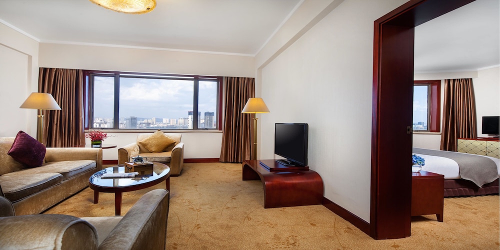 Business Suite photo 1