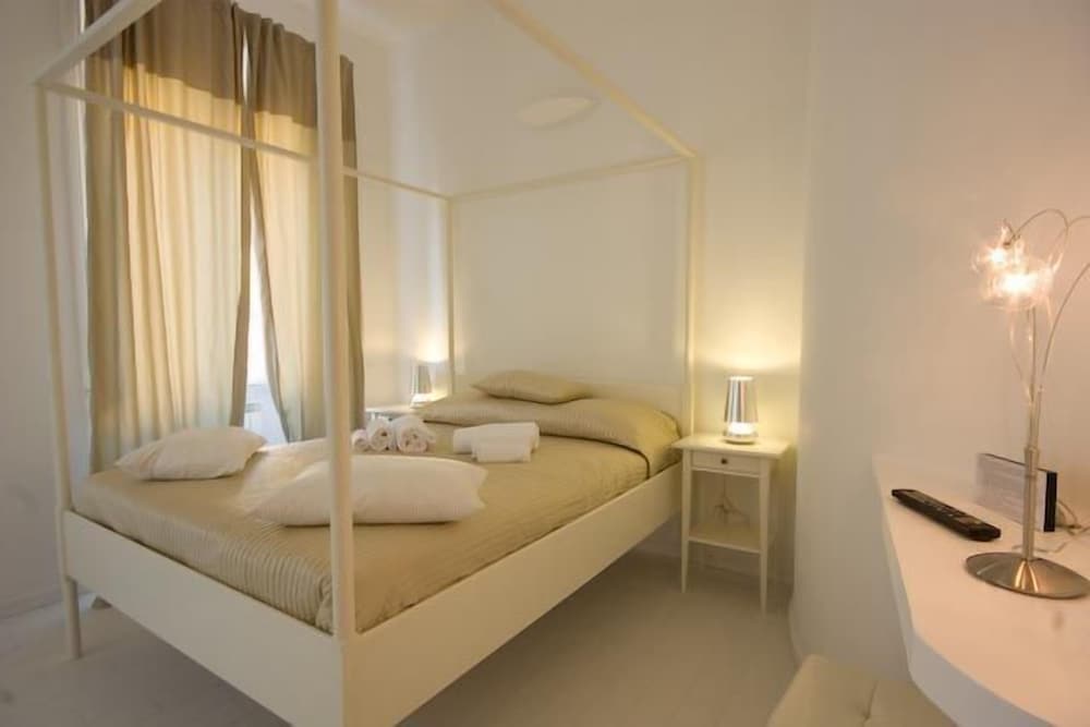 Single Room photo 2