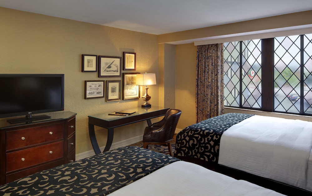 Deluxe Room, 2 Queen Beds - Photo 7
