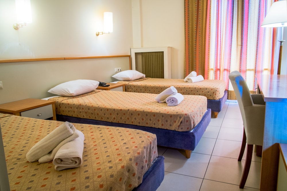 Triple Room, Sea View - Photo 1