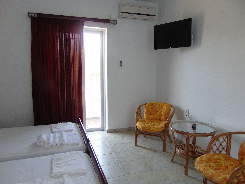 Studio, 2 Double Beds