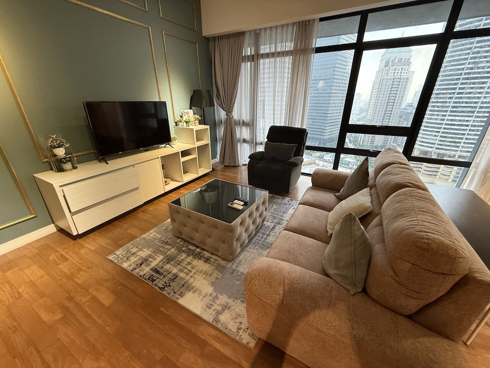 Family Studio Suite