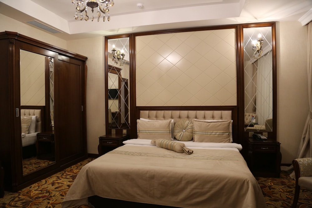 Suite photo 1