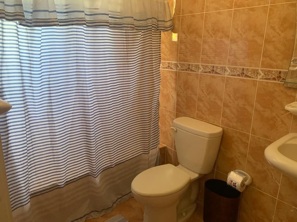 Standard Double Room Single Use photo 3