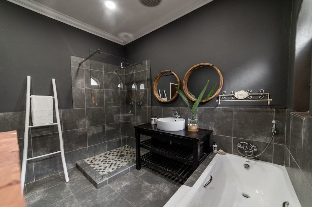 Double Room - Photo 4