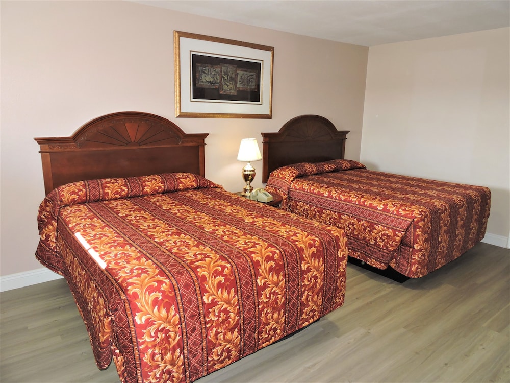Basic Room, 2 Queen Beds