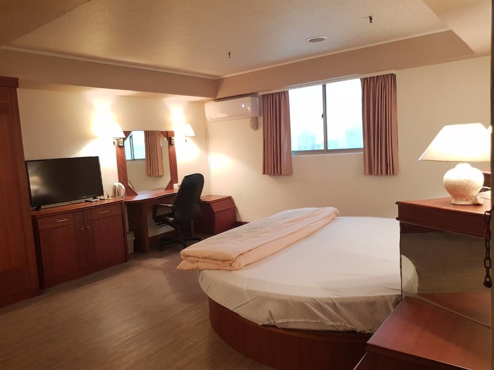 Exclusive Double Room, 1 Queen Bed, City View photo 3