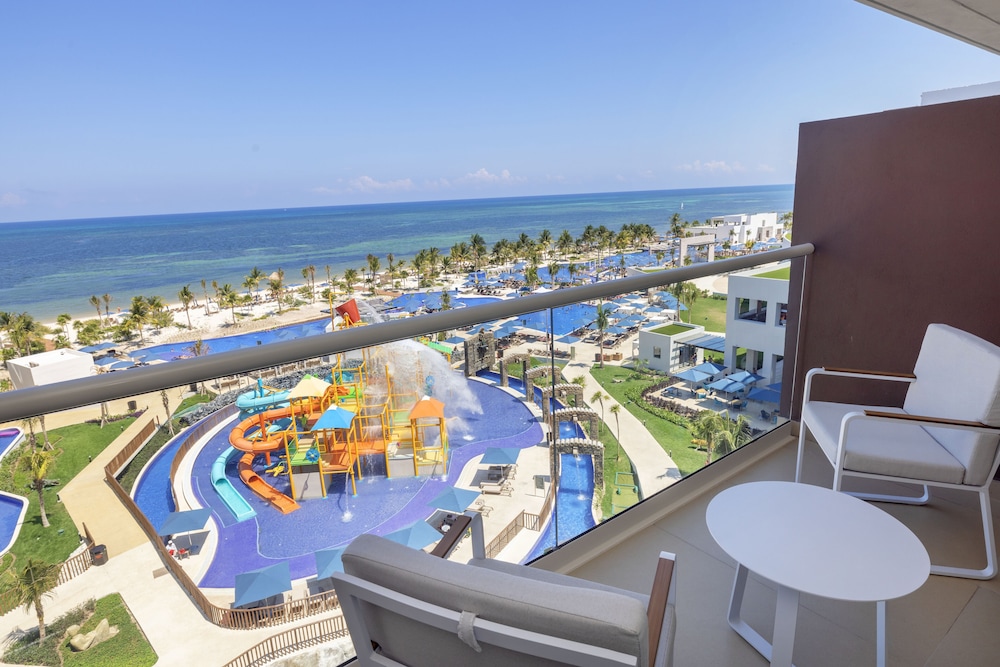 Luxury Junior Suite Ocean Front Diamond Club - Photo 5