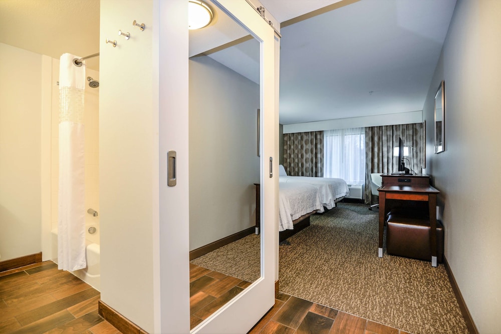 Room, 2 Queen Beds, Refrigerator & Microwave photo 1
