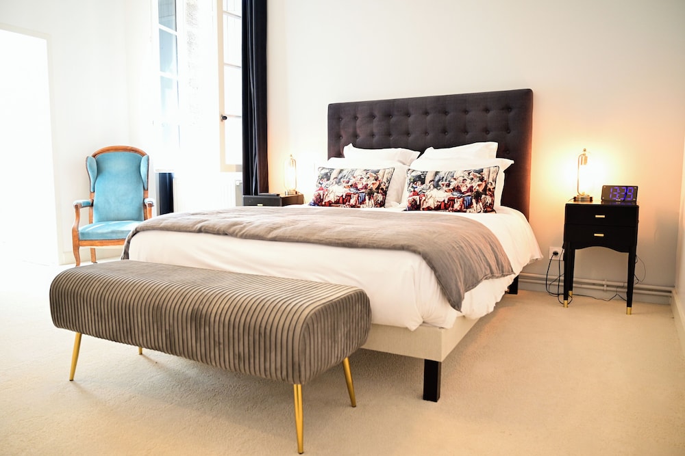 Deluxe Double Room, 1 Queen Bed, Non Smoking, Courtyard View - Photo 3