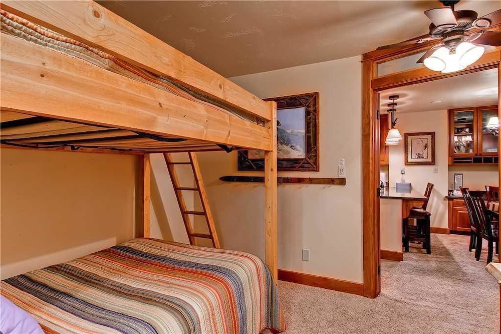 Apartment photo 3