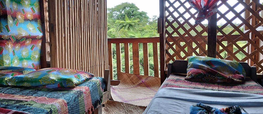 Basic Tree House photo 2