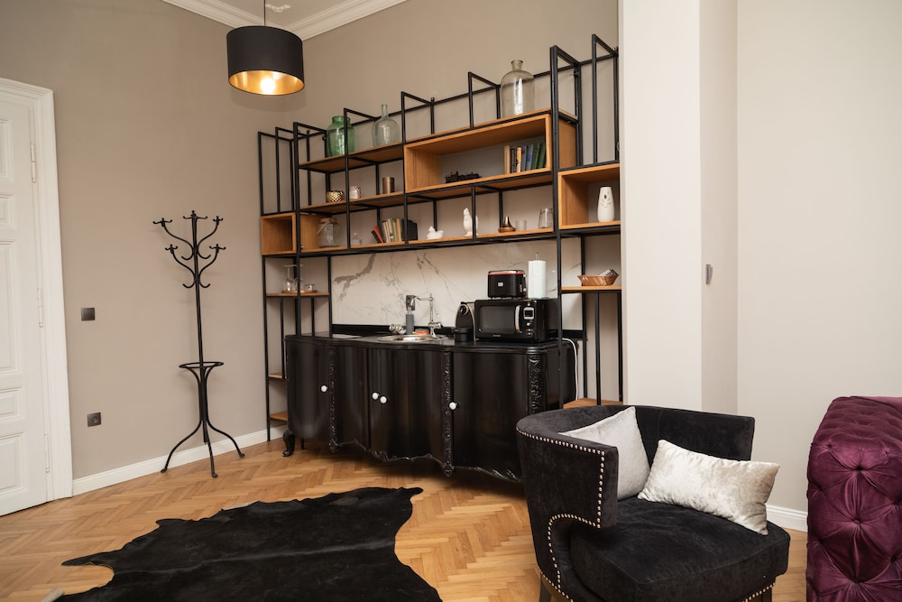 Exclusive Apartment (KH 3)