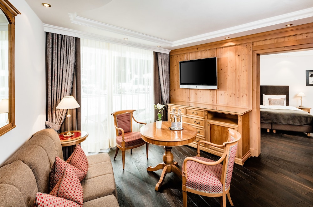 Suite, 1 Bedroom (VIP) photo 1