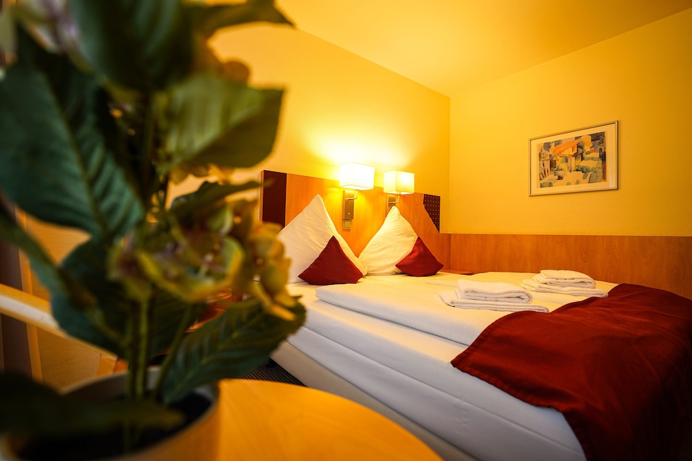Standard Double Room - Photo 2