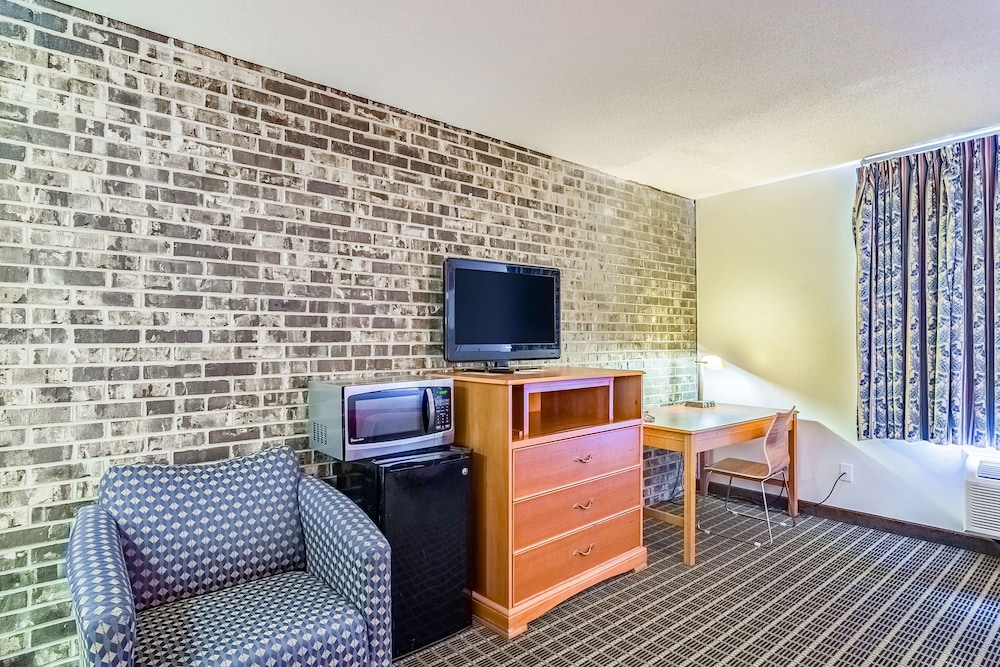 Deluxe Room, 2 Double Beds, Non Smoking, Refrigerator & Microwave - Photo 1