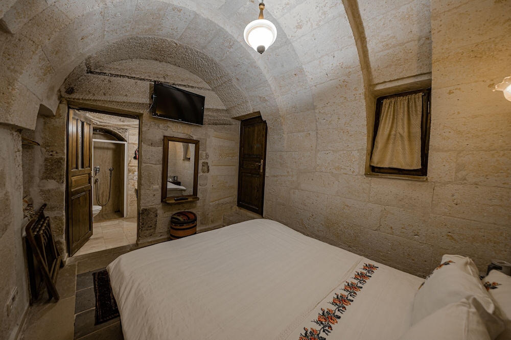 Standard Double or Twin Room photo 1
