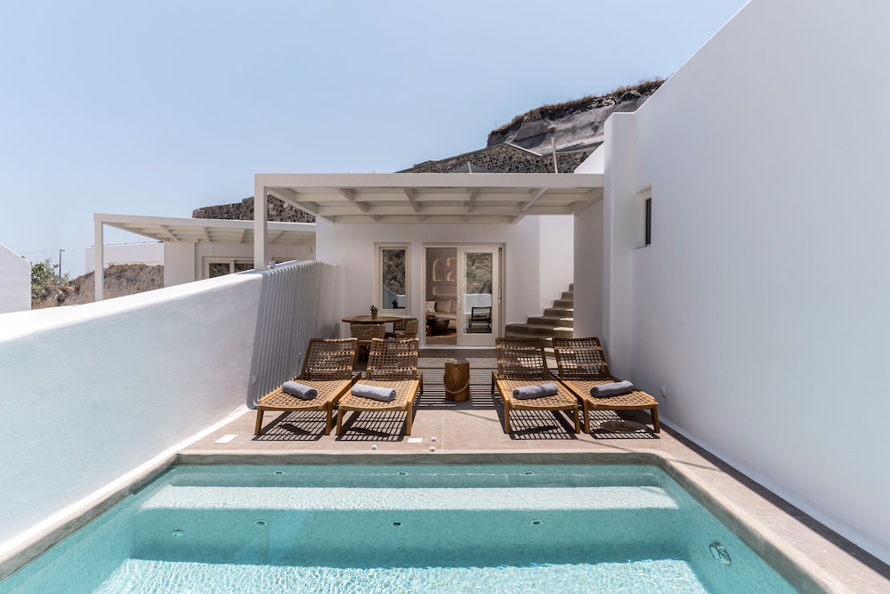Two-bedroom Suite with heated plunge pool - Photo 12