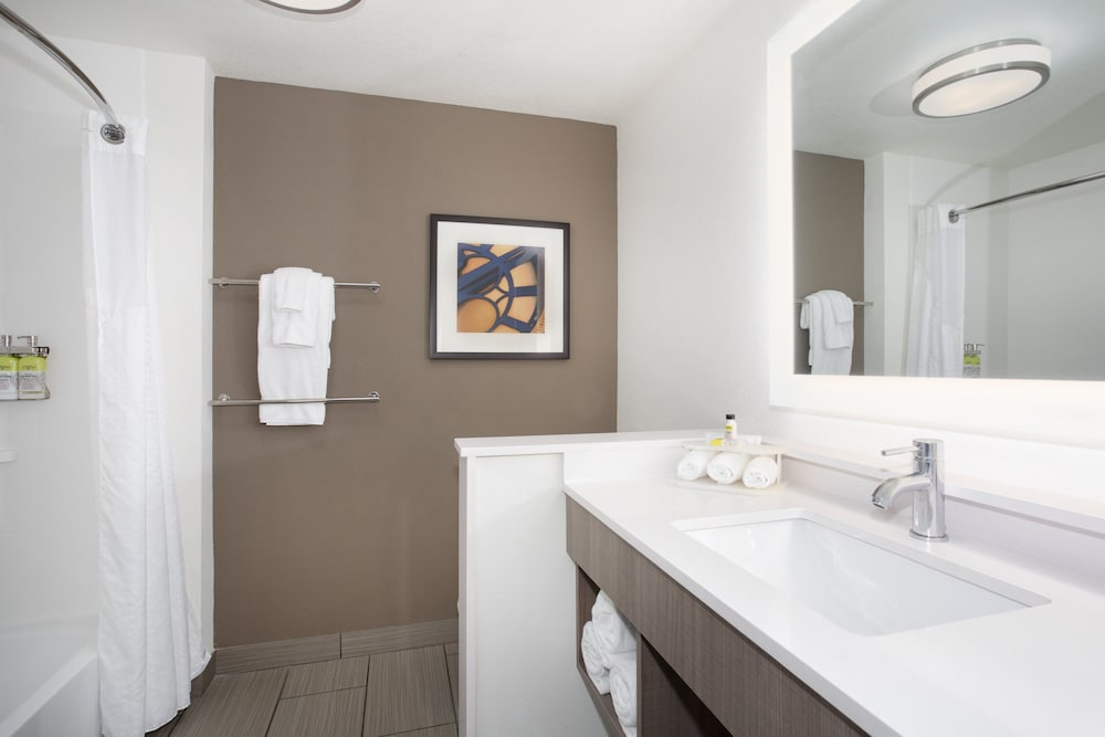 Suite, 2 Queen Beds (Additional Living Area) photo 3