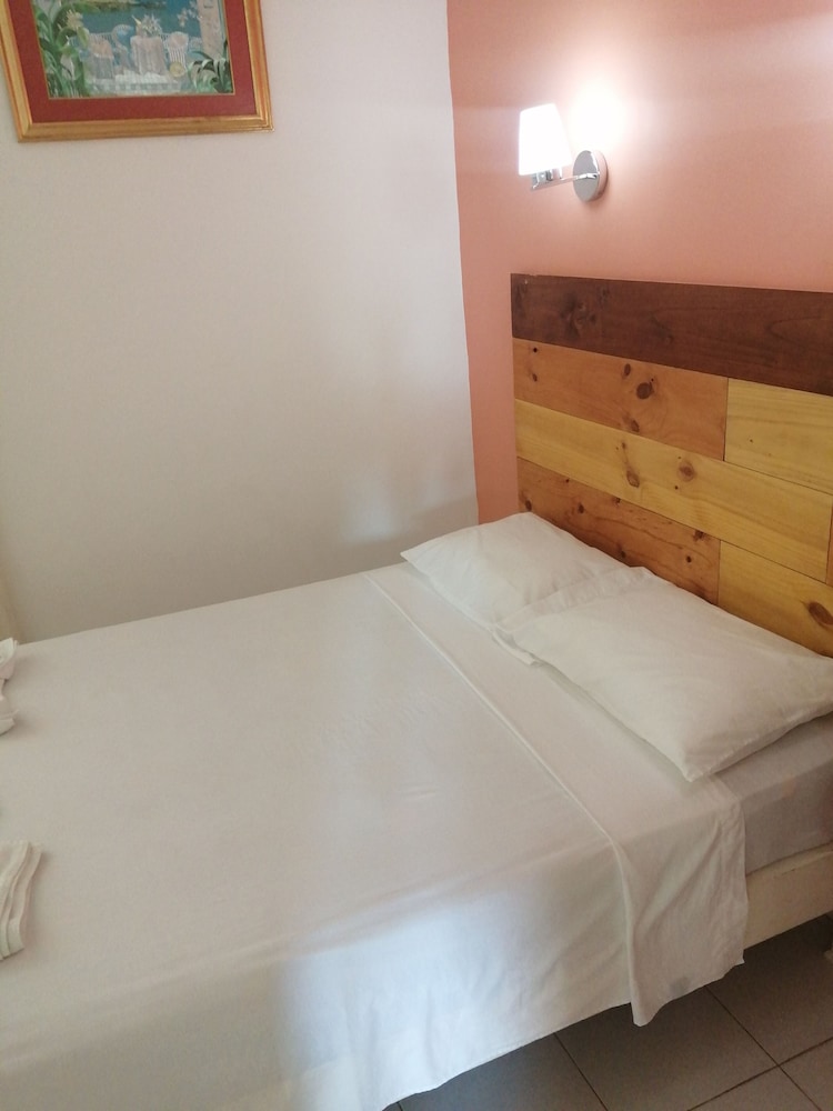 Honeymoon Studio Suite