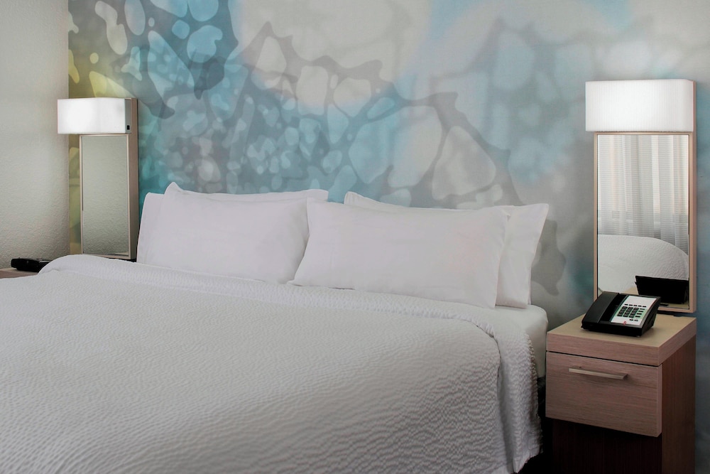 Suite, 1 Bedroom (Mobility/Hearing Accessible, Tub)