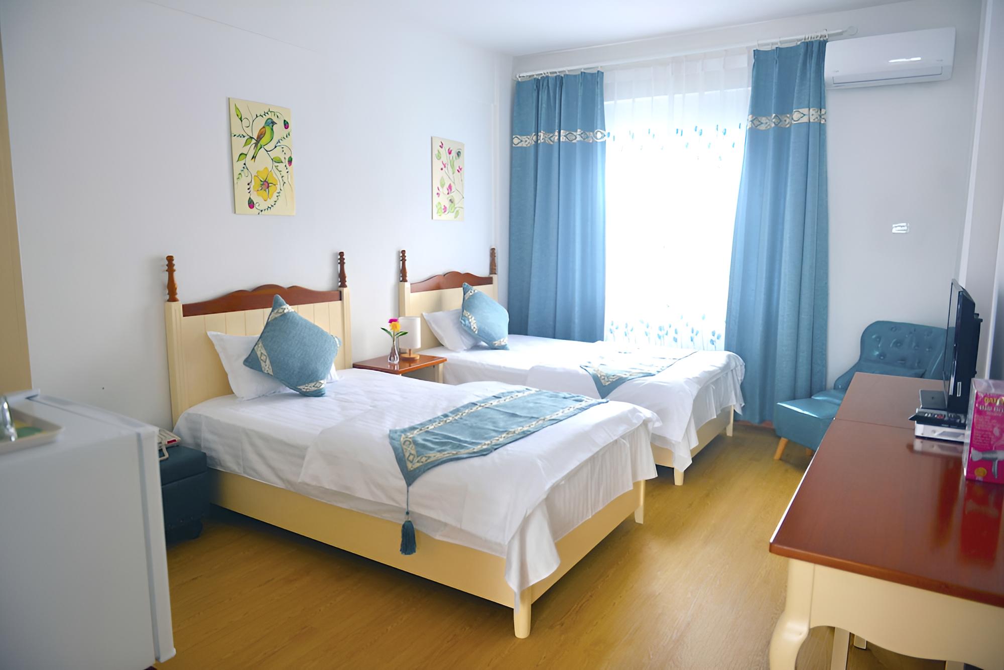 Standard Double or Twin Room, Ocean View photo 3
