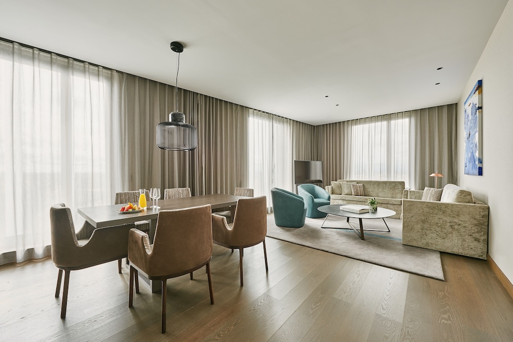 Presidential Suite photo 2
