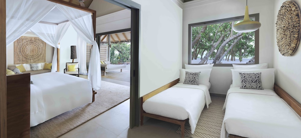 One Bedroom Deluxe Beach Pool Residence