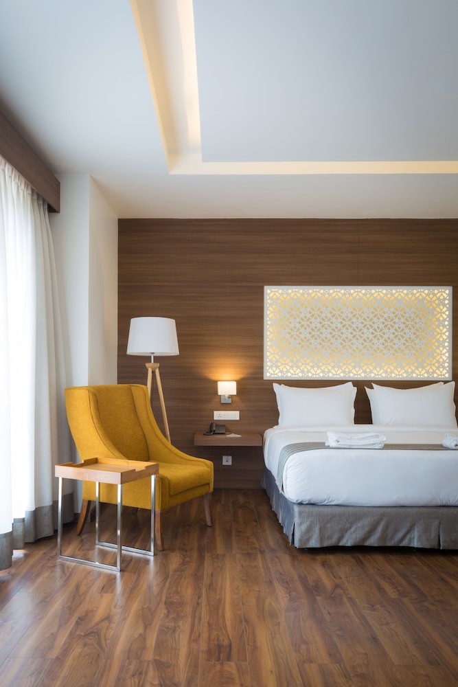 Deluxe Premium Room - Photo 10