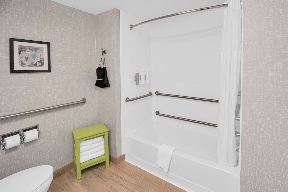Room, Accessible, Non Smoking - Photo 14