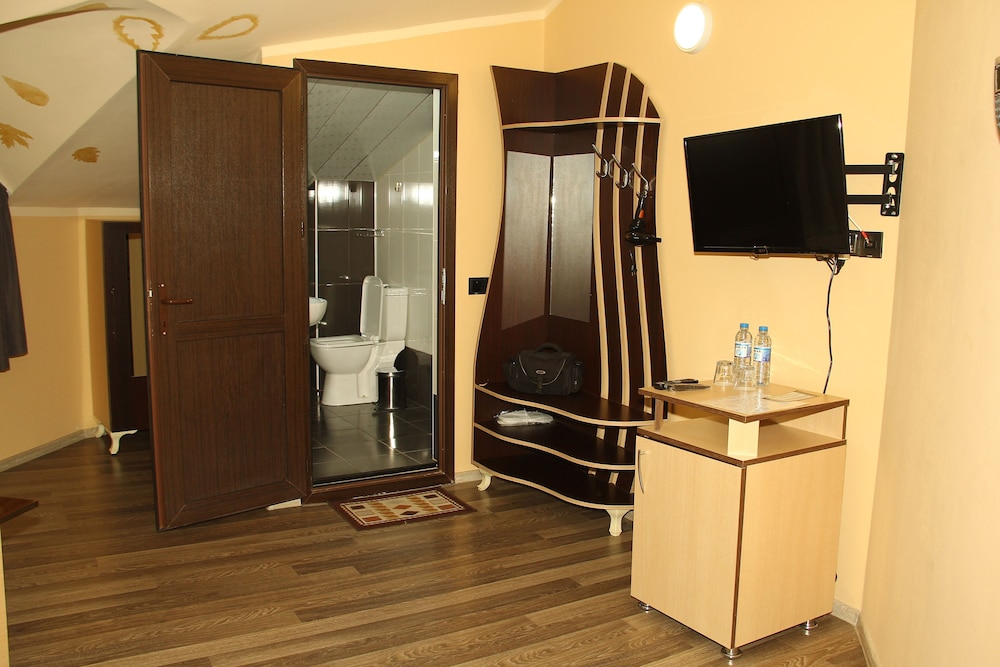 Standard Double Room, 1 Double Bed photo 2