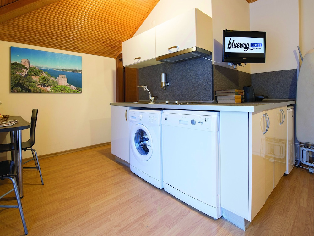 Deluxe Suite with Balcony photo 3