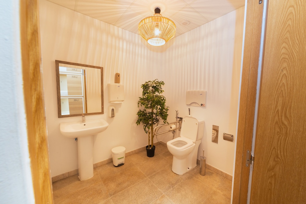 Standard Single Room, Shared Bathroom photo 3