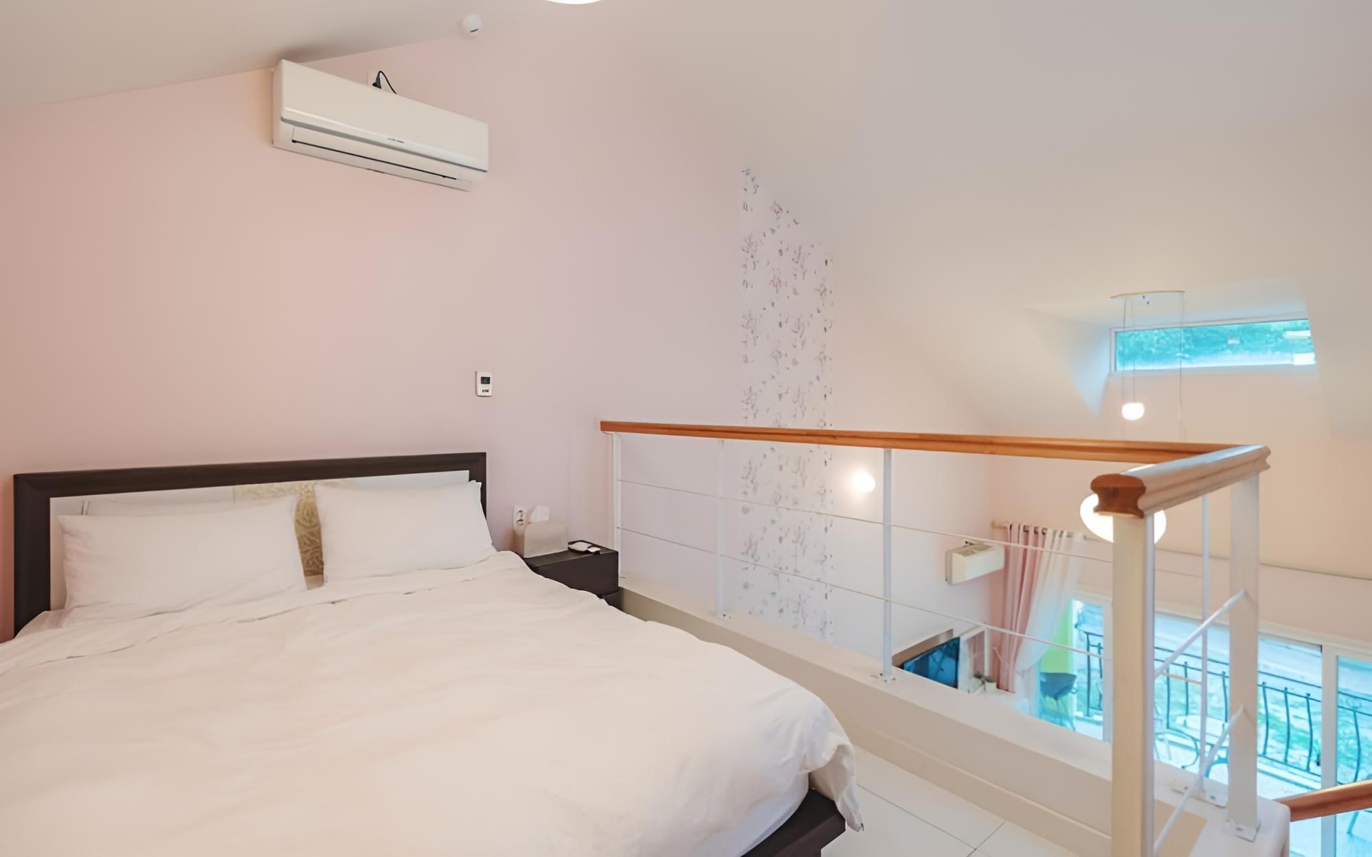 Room (Pink gold (bathtub double floor)) photo 2