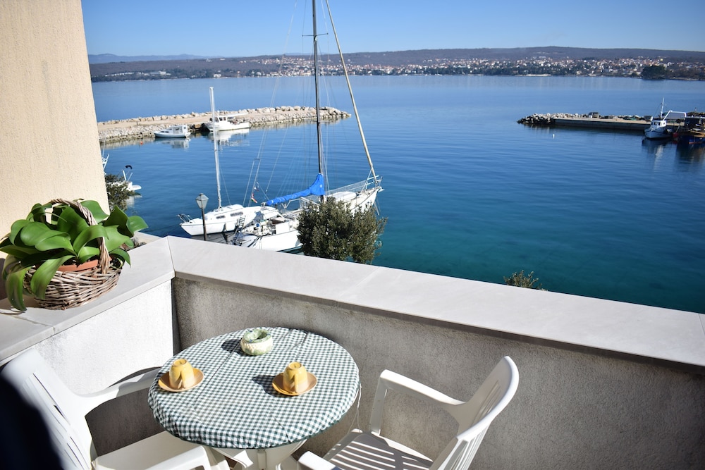 Apartment, Sea View (1) photo 2