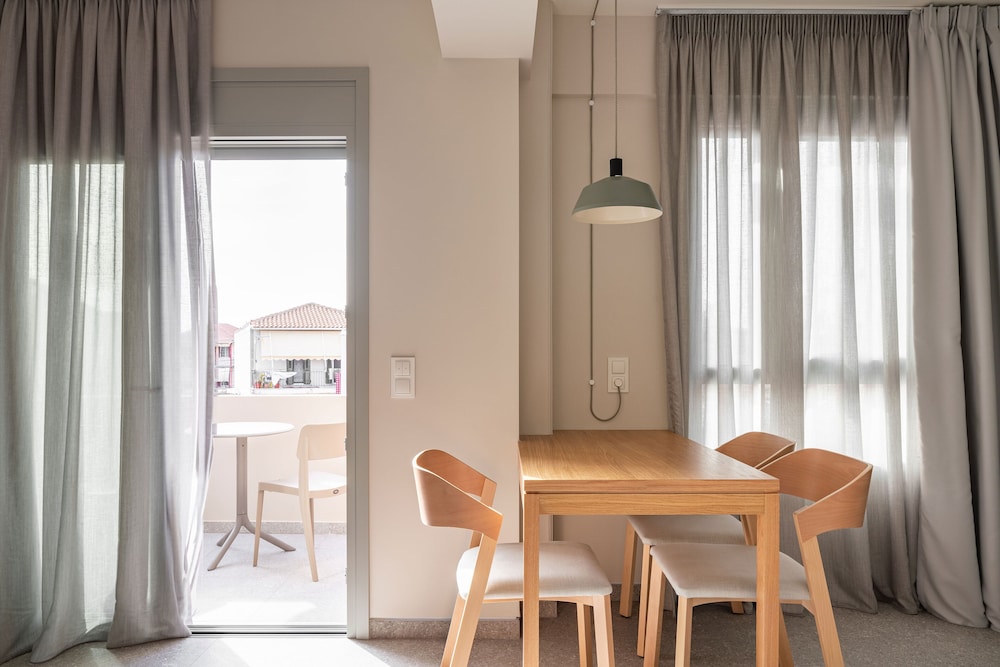 One Bedroom Apartment E photo 2