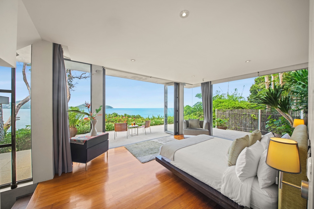 Luxury Villa photo 1