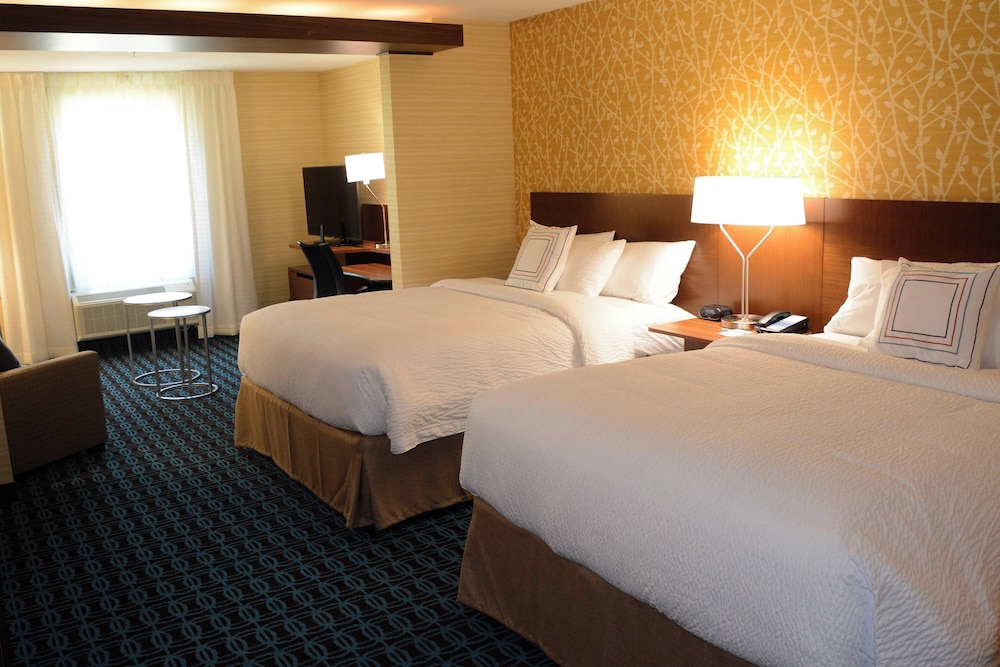 Suite, Multiple Beds (Mobility/Hearing Accessible, Tub) photo 1