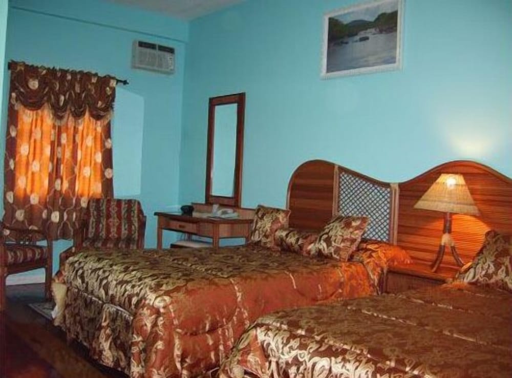 Suite, 2 Double Beds photo 1