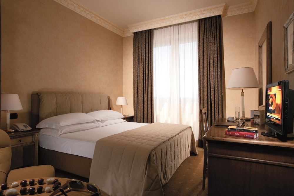 Double Room Single Use