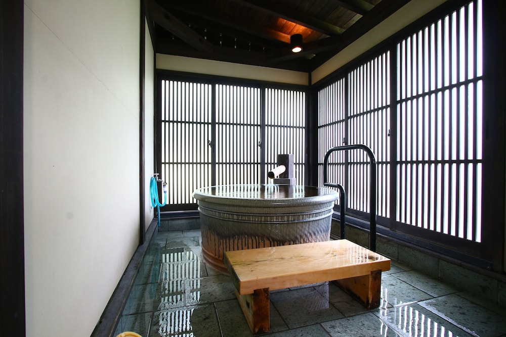 Japanese Style Room with Private Indoor Bath - Photo 4